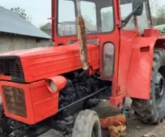 Vând tractor U445, în stare bună de funcționare