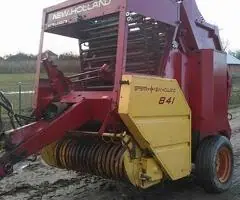 Presă de balotat New Holland 841 de vânzare – Satu Mare