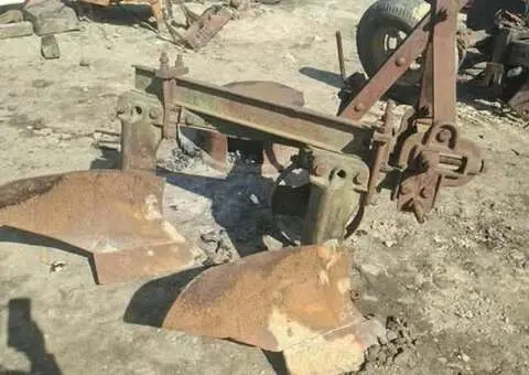 Vând plug agricol PP2 (2 trupițe) - Ideal pentru tractor U445 - 1/3