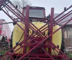 Vând mașină de erbicidat Hardi 850L, 12M - Reglaj hidraulic - 900 EUR