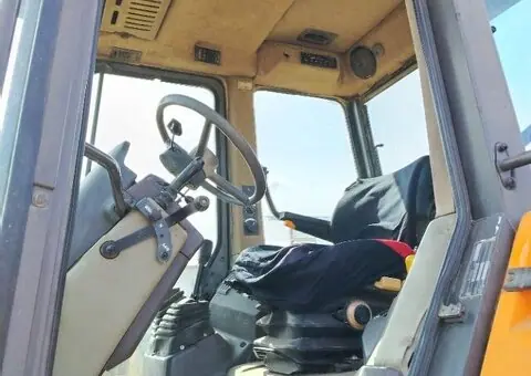 Tractor renault 133 54 Tz - 4/9