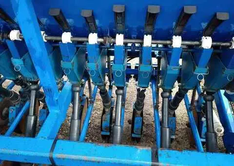 Semănătoare păioase SUP 32DKFL cu fertilizare - 5/6