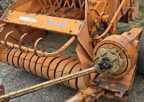 Balotieră mică deal și munte, funcționează de la 15 CP, probă lucru - 4/6