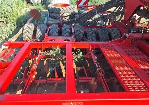 Semănătoare HORSCH PRONTO 6DC cu fertilizare - 2/5